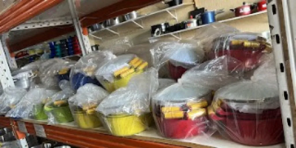 Logo Cuiabá Panelas - Utensílios de Cozinha