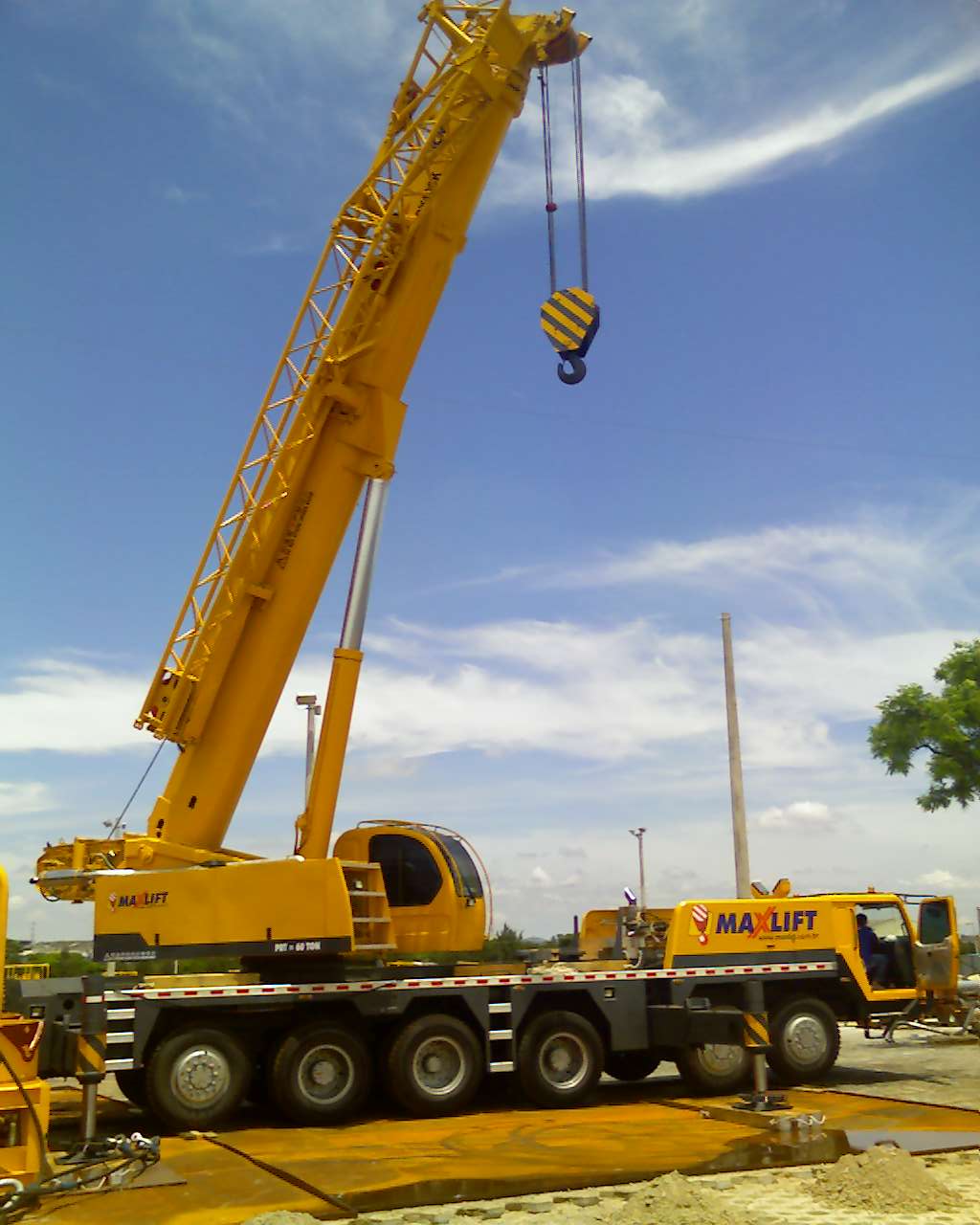 Guindaste Telescópico | 100 t